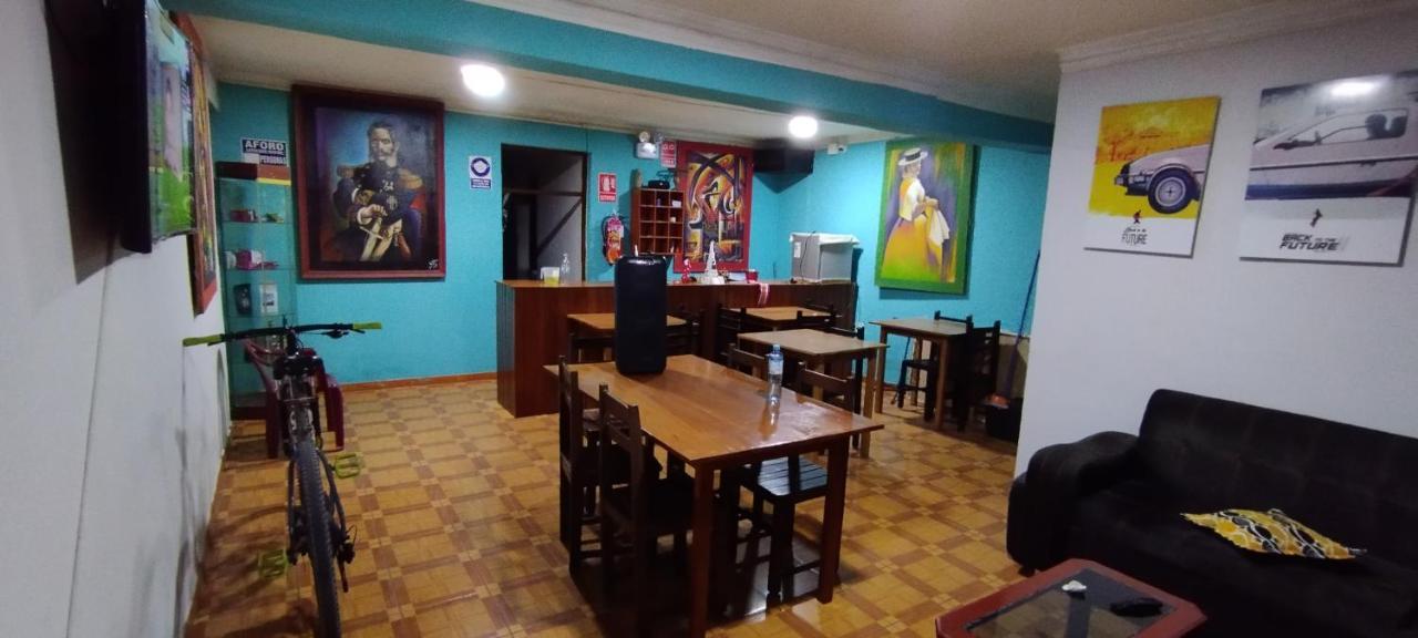 Hostel Las Gardenias Аякучо Екстер'єр фото
